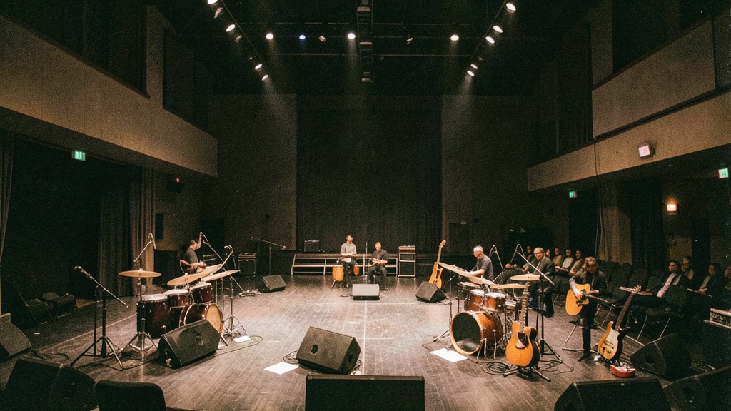 Ángel Blustef estrena 'Altamar', su primer proyecto solista desde el rock guayaquileño