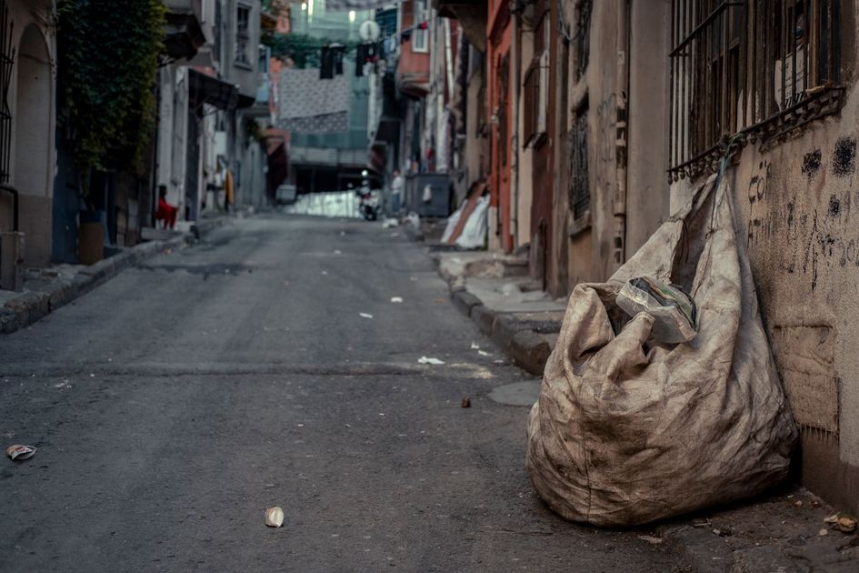 Municipio cierra local por suciedad en Quisquis tras inspección