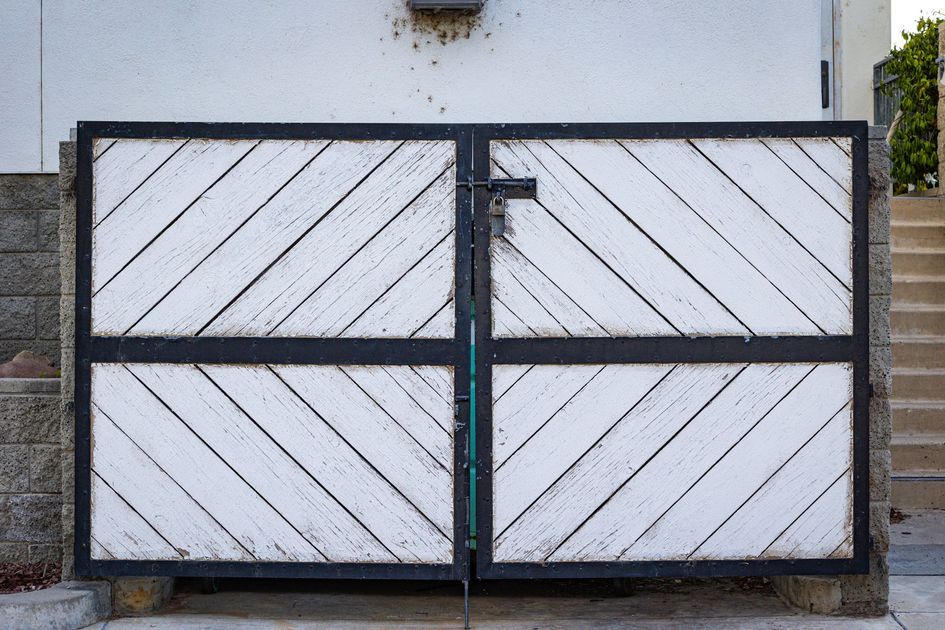 39.000 vecinos de Guayaquil ganan seguridad con rejas instaladas por el Municipio