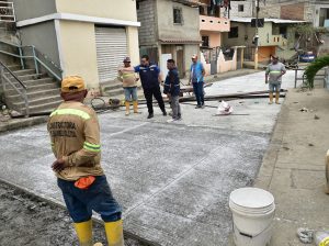 Inversión de USD 1,7 millones mejora caminos y escaleras en Mapasingue Este