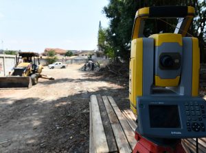 Obra en Urdesa paralizada por MAATE: 16.000 vecinos sin canchas de pádel