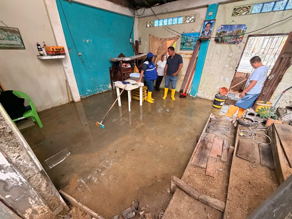 Lluvias en Posorja: inspección a vivienda de adulto mayor afectada en La Fortuna