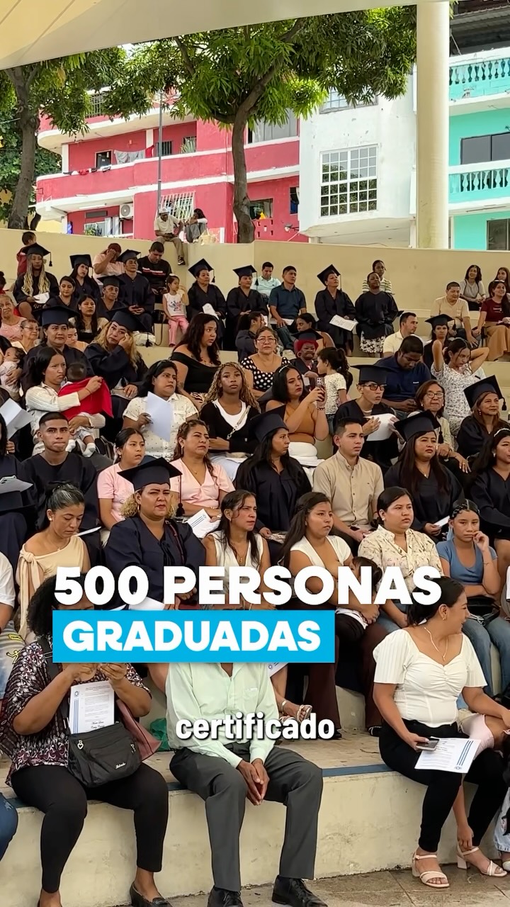 500 guayaquileños cierran ciclo de formación gratuita y preparan su próximo paso