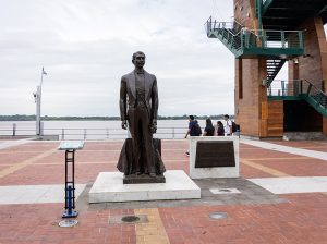 Ocho monumentos del centro guardan la historia de Guayaquil