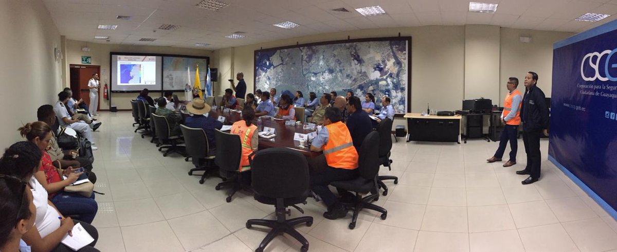 Socialización de planes de evacuación en Guayaquil ante riesgos climáticos