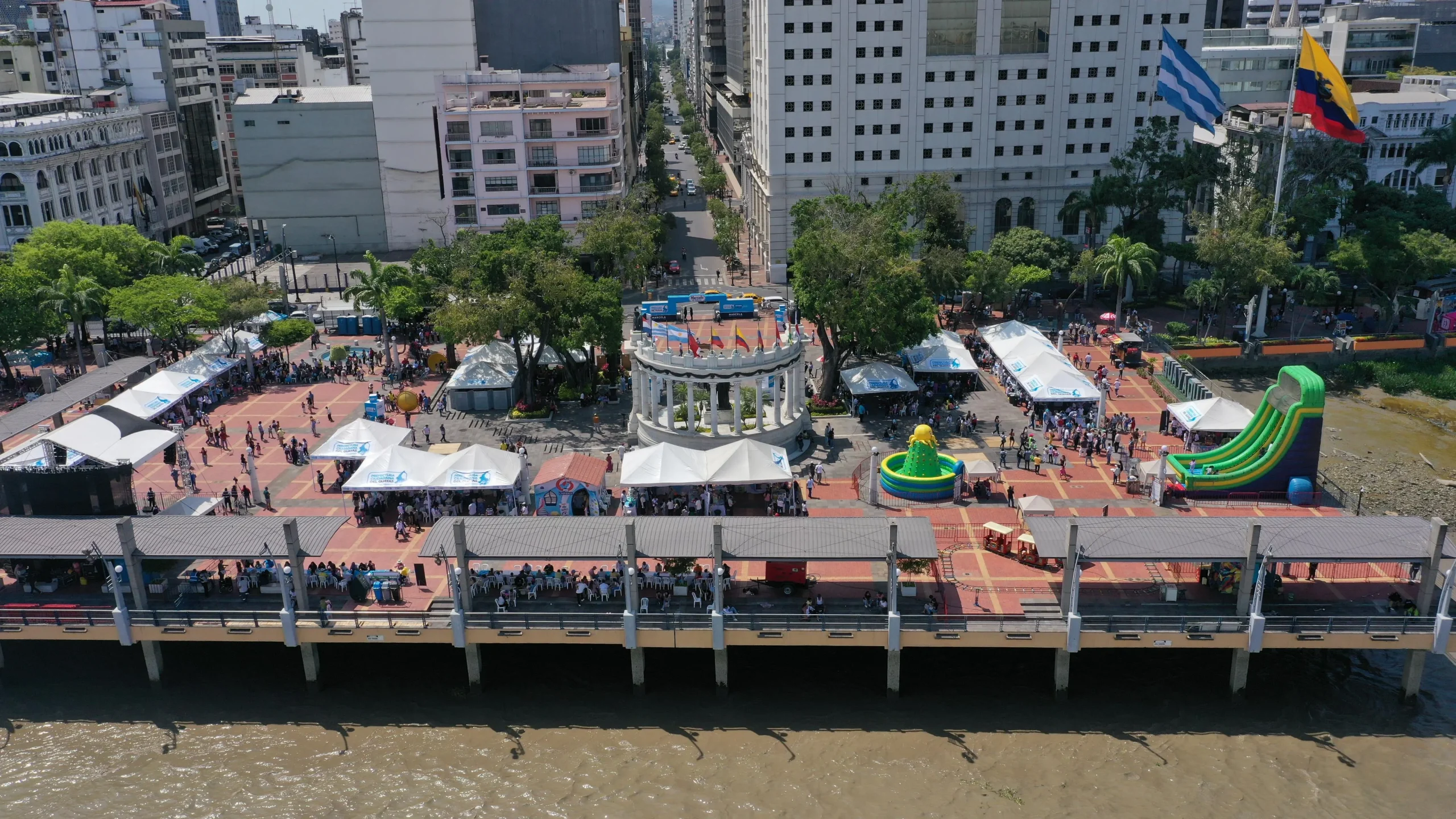 Feria Mercado de Sabores movilizó a 15 mil personas y generó ventas por 42 mil dólares en el Malecón
