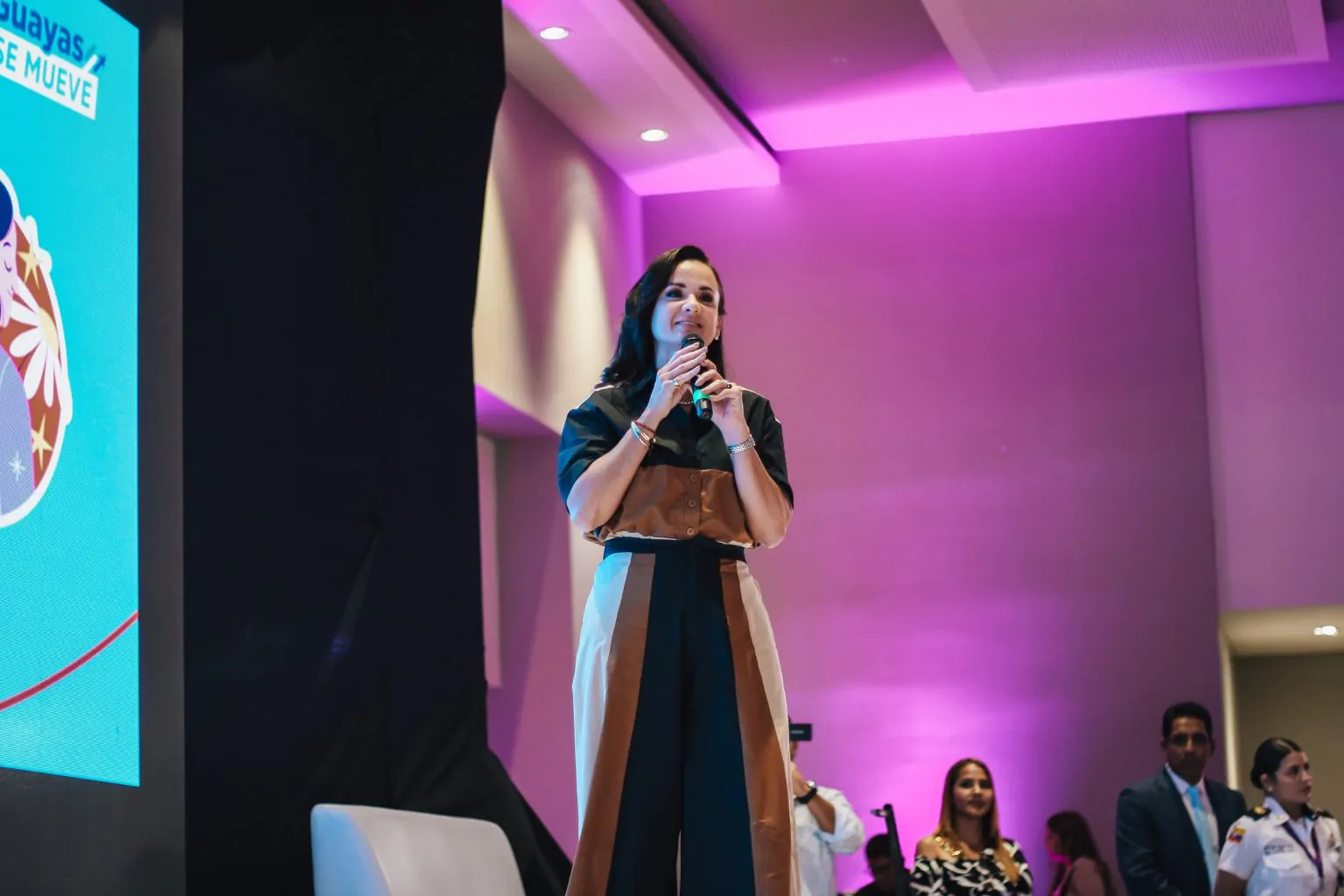 Prefectura del Guayas apoya V Cumbre Mundial Mujeres en Guayaquil
