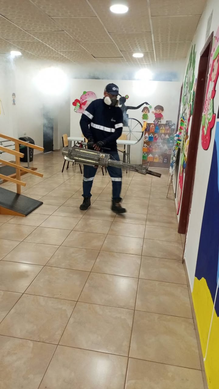 Fumigan y desratizan el ATI Posorja ante la llegada del Fenómeno El Niño