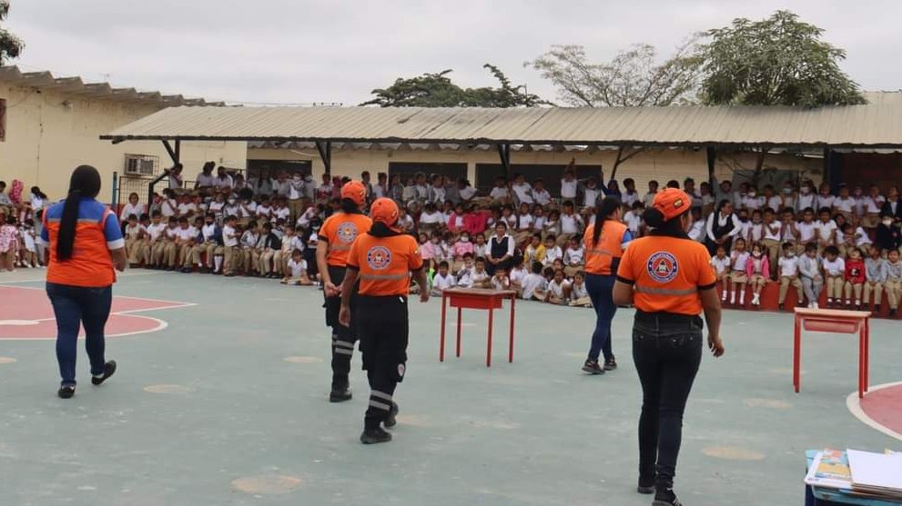 Estudiantes de Víctor Emilio Estrada aprendieron autoprotección ante emergencias