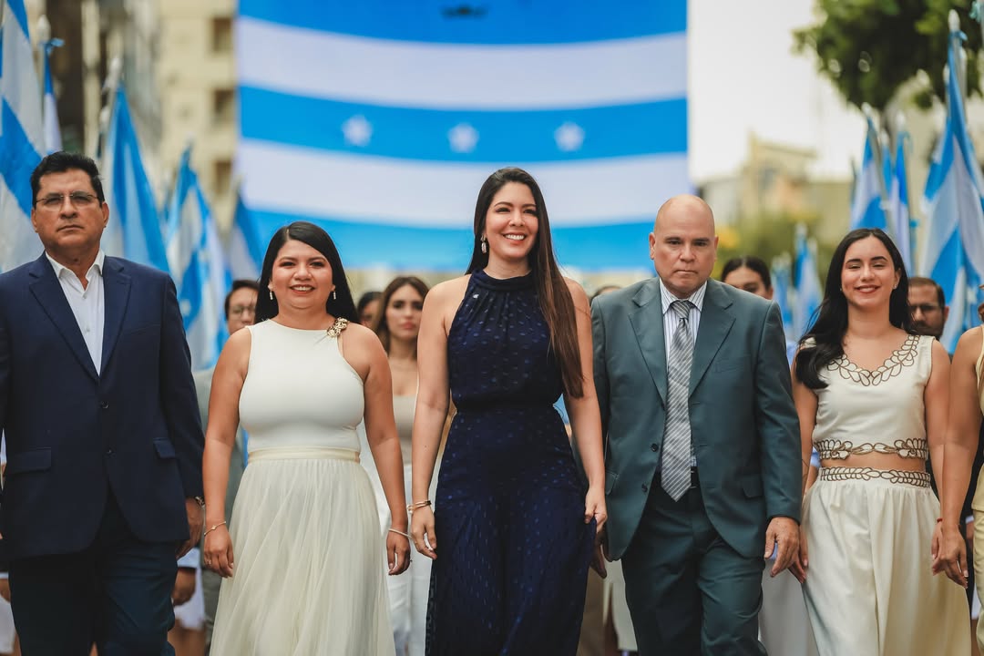 Fiestas de Octubre arrancan en el Parque Centenario con 206 años de Independencia