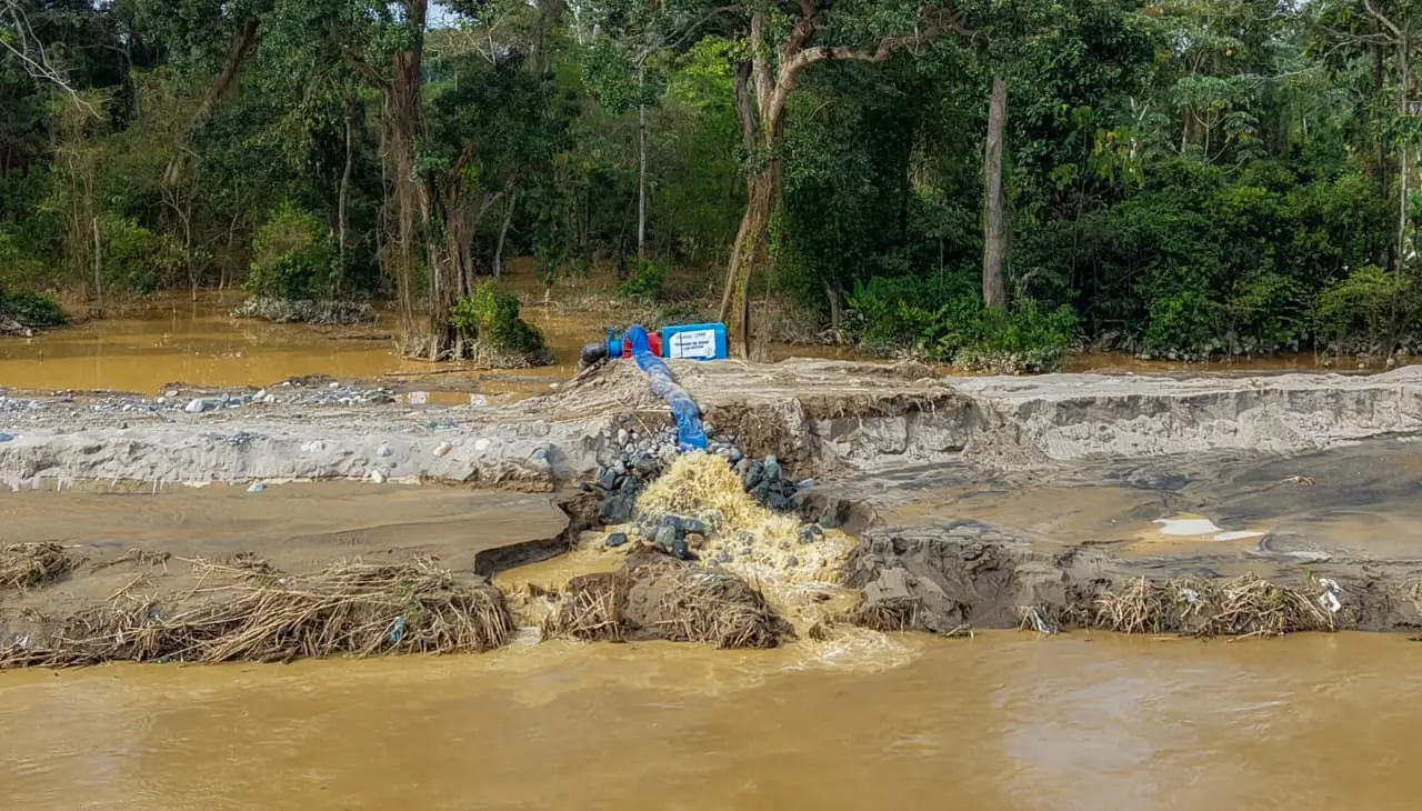 Prefectura del Guayas activa bombas y retira palizada en Balao y Tenguel ante crecidas