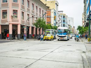 Municipio prohíbe quemar monigotes en asfalto y calles adoquinadas