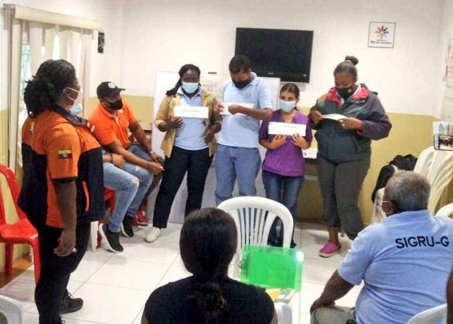 Riesgos del Ecuador capacita a comités de cooperativas guayaquileñas en gestión de emergencias