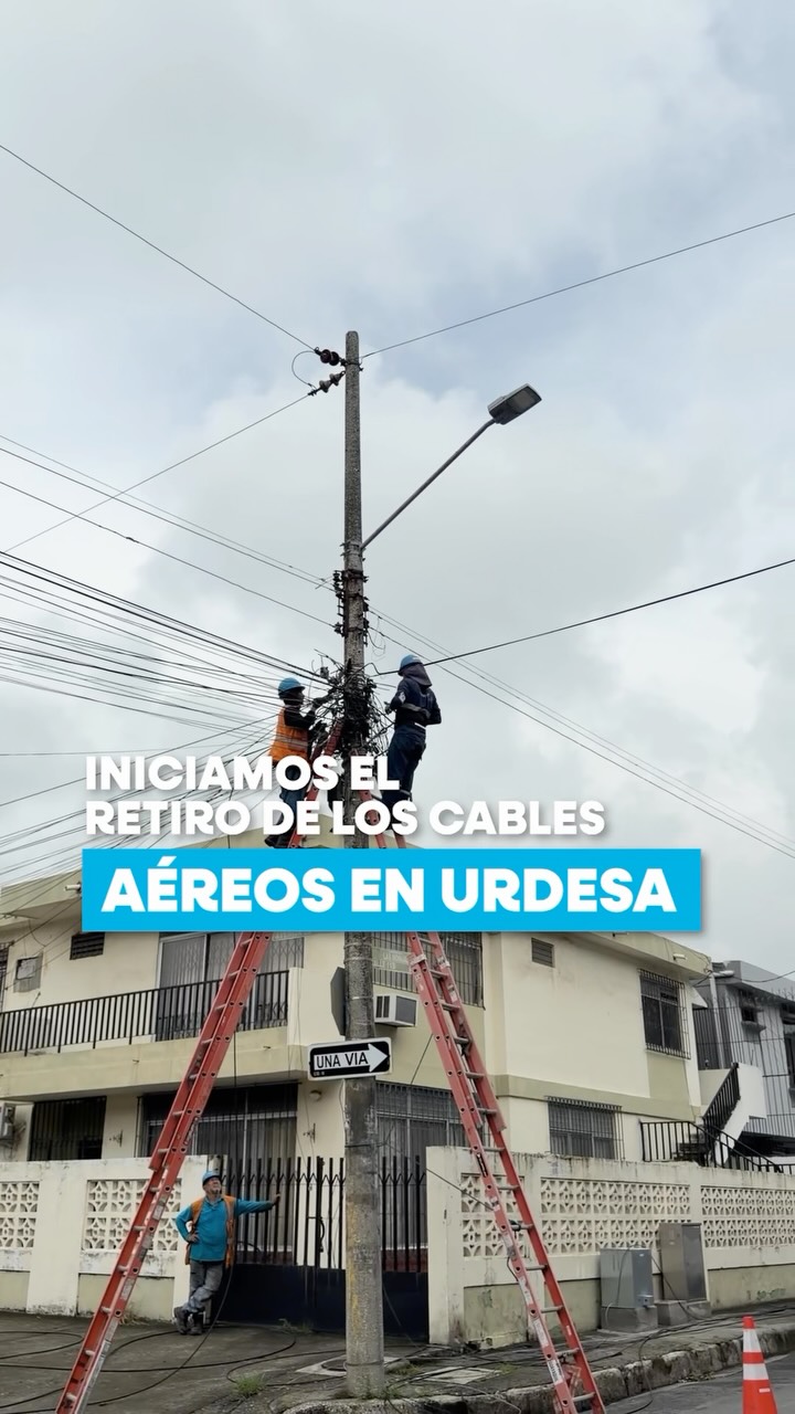Urdesa Central se limpia de cables: retiran 60 mil metros para mejorar el barrio