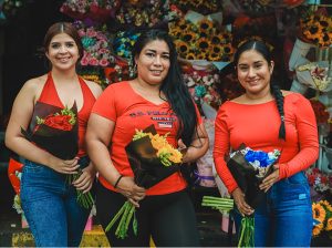 Madres comerciantes de Guayaquil inician su jornada a las 05:00 en los mercados